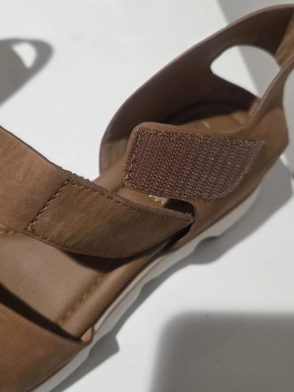 Sofft Khell Leather Wedge Sandal Tan Luggage Size 8.5M (Fits 8) - Excellent Cond